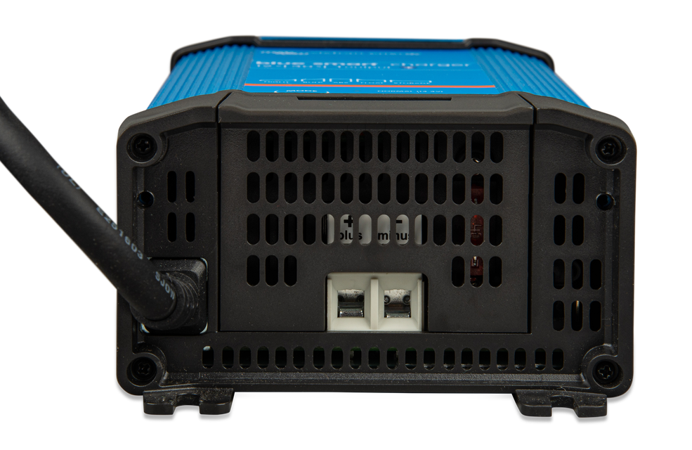 Victron Energy Blue Smart IP22 - Cargador de batería Inteligente para